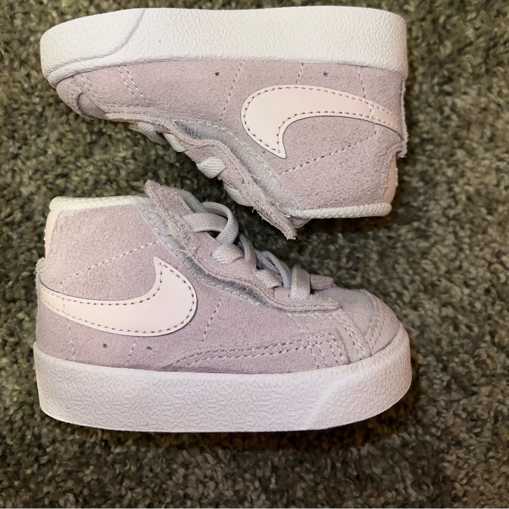 Violet Nike Blazers - Picture 2 of 3